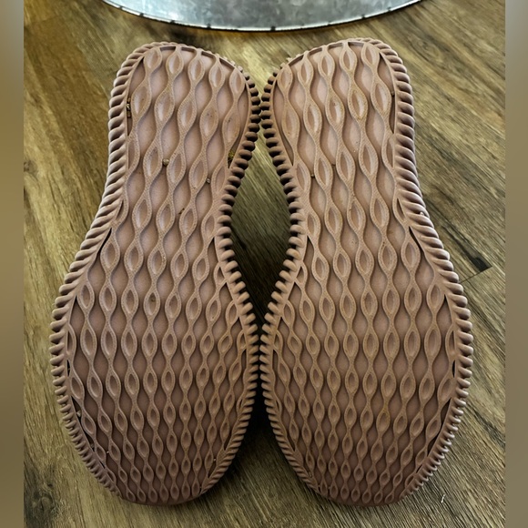 Skechers BOBS Sport Geo
- New Aesthetics. Light mauve. 6 1/2. - Picture 6 of 9